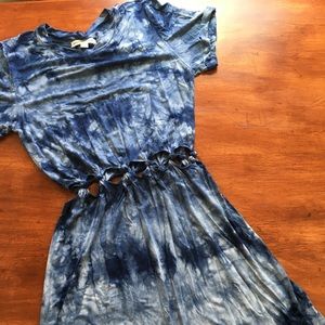American Eagle Tie Dye Dress. Blue. Cutout waist